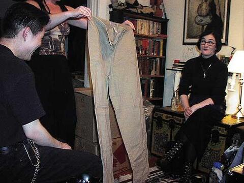 Sleepless Knight and Valerian marvel at the world's largest pants.